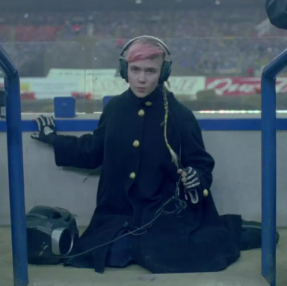 video: Grimes – “Oblivion”
