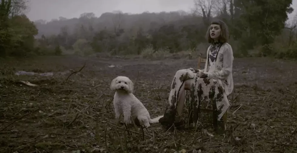 video premiere: Pixx – Deplore