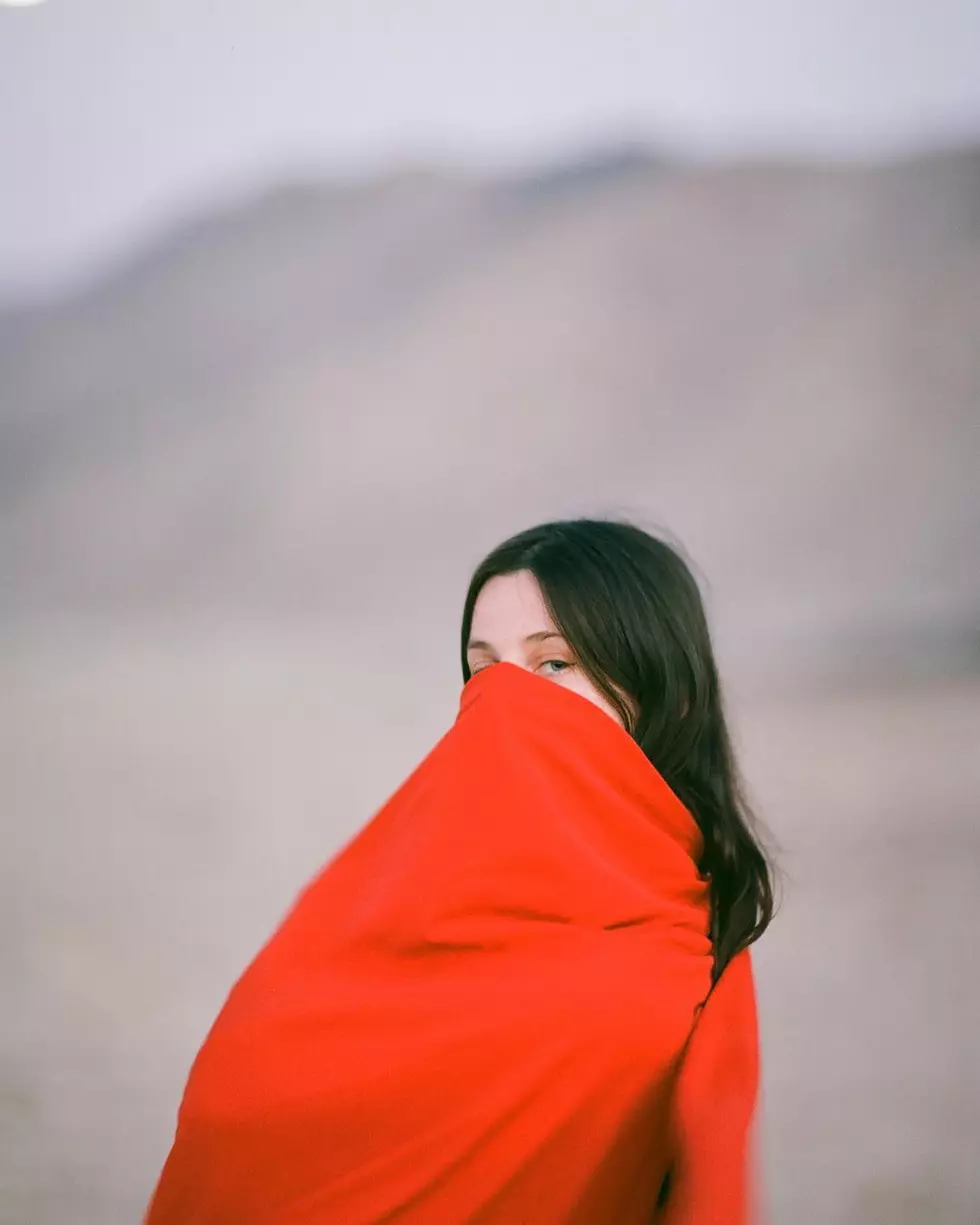 Buzzy Lee (Sasha Spielberg) shares Nicolas Jaar-produced new jam “Coolhand”