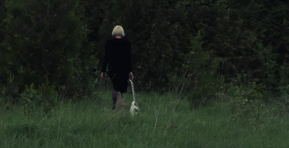 video: Dilly Dally – I Feel Free